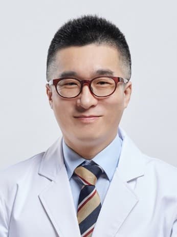 Portrait of Wonjin Lee, M.D., Ph.D.